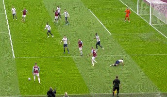 【英超】贝尔助攻+中楣 孙兴慜补时中柱 热刺客场负